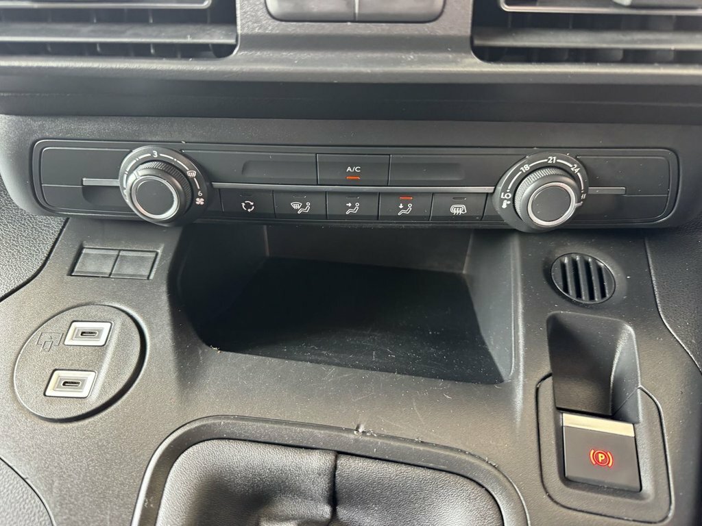 Citroen Berlingo 1.5 Bluehdi 130Ps Van Driver Eat8 #20