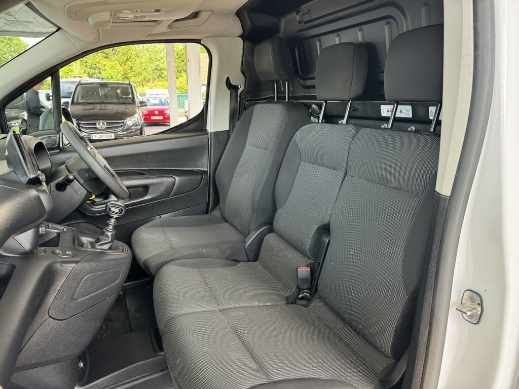 Citroen Berlingo 1.5 Bluehdi 130Ps Van Driver Eat8 #11