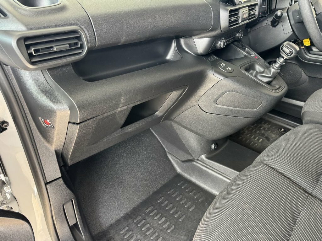 Citroen Berlingo 1.5 Bluehdi 130Ps Van Driver Eat8 #10