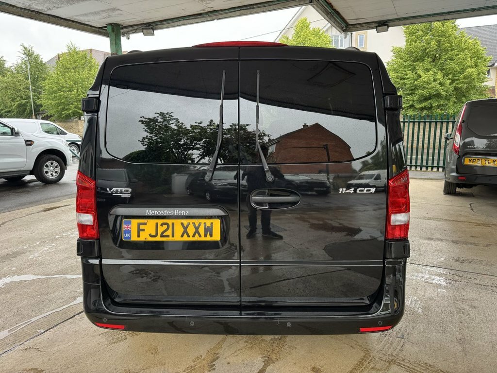 Mercedes-Benz Vito 2L Progressive Black #4