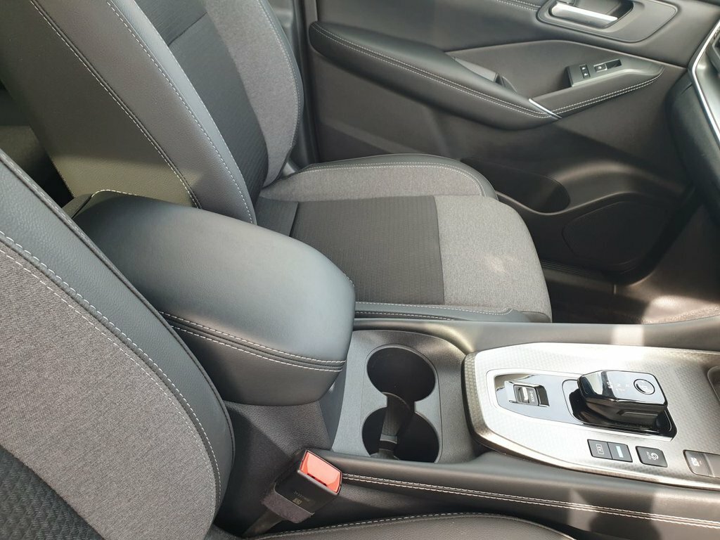 Nissan Qashqai N-connecta Red #14