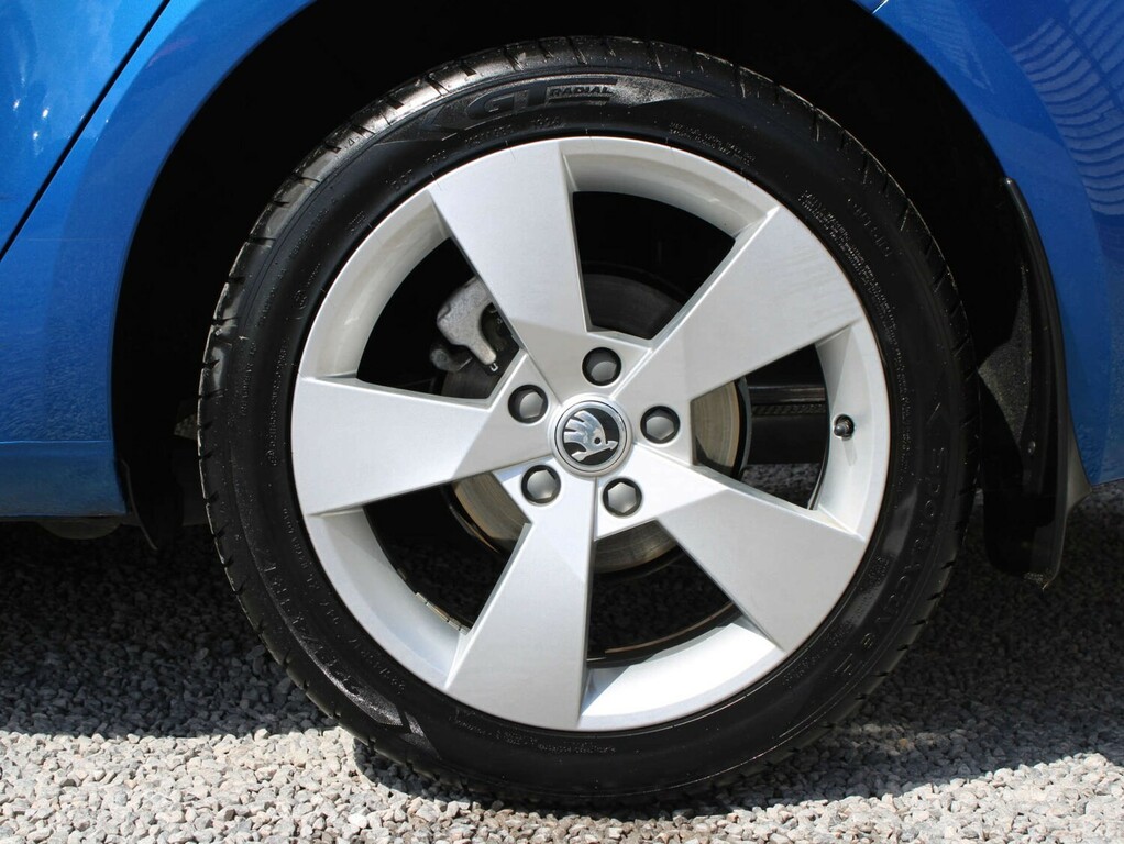 Skoda Octavia 1.5 Tsi Se Drive Tsi Estate Estate Aut Blue #5