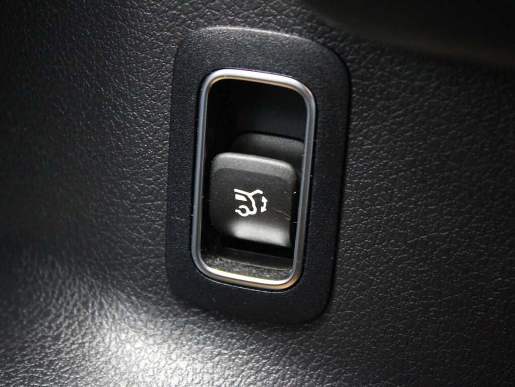 Mercedes-Benz B Class B 220 D Amg Line White #17