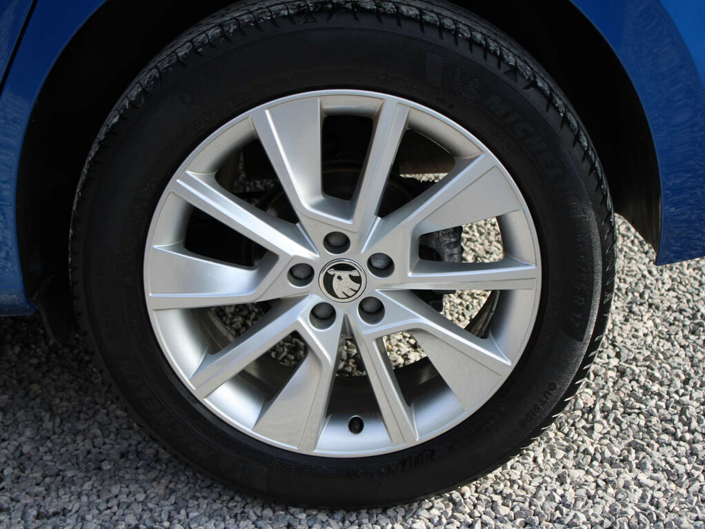 Skoda Kamiq 1.0 Tsi Se L Silver #8