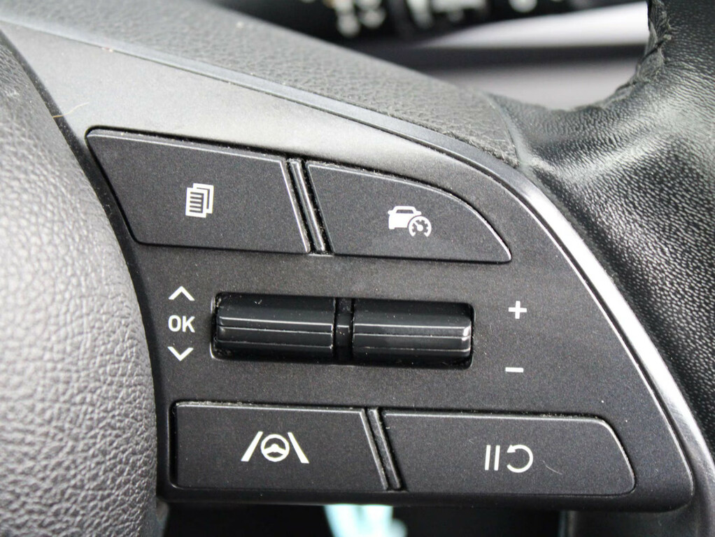 Hyundai Bayon Se Connect Silver #11