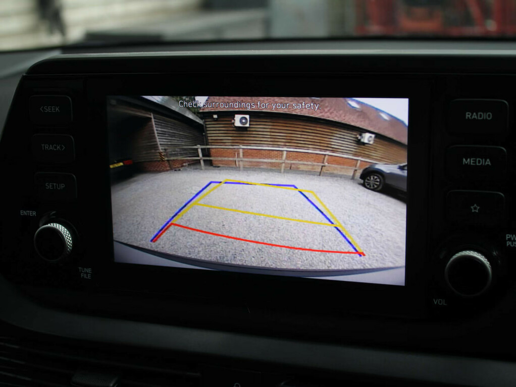 Hyundai Bayon Se Connect Silver #14