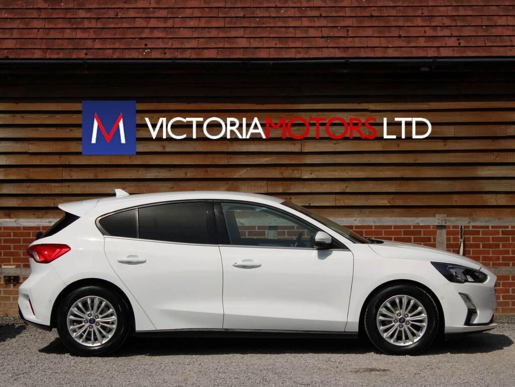Ford Focus 1.5 Ecoblue 120 Titanium Hatchback Manu White #4