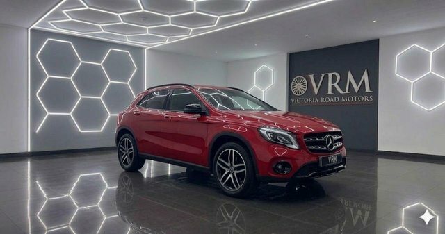 Mercedes-Benz GLA Class Gla180 Urban Edition Suv Red
