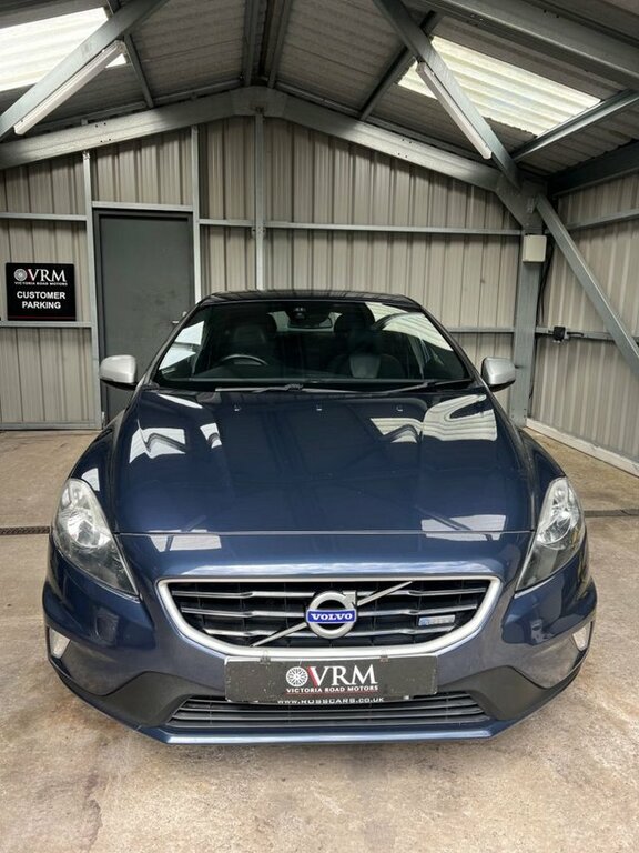Volvo V40 Hatchback 1.6 T2 R-design Euro 5 Ss 20146 White #26