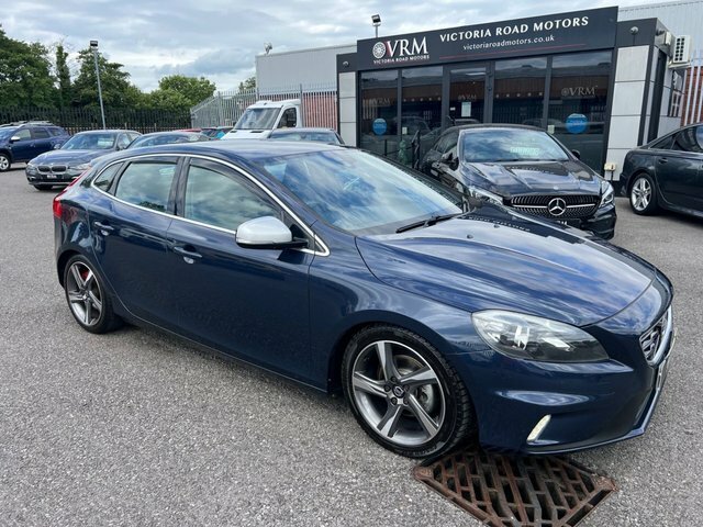 Volvo V40 D2 R-design Hatchback Blue #2