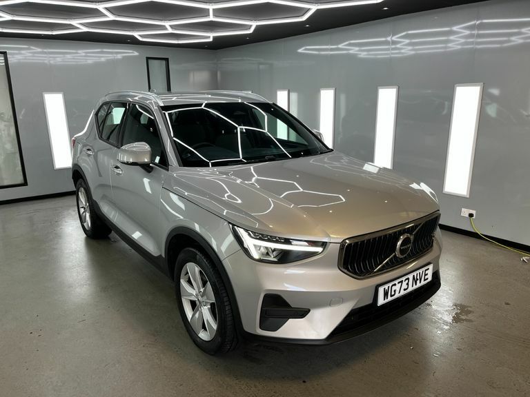 Volvo XC40 B3 Core Mhev Silver