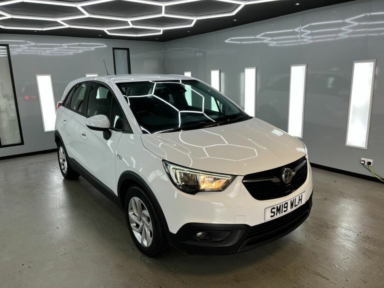 Vauxhall Crossland X Se White