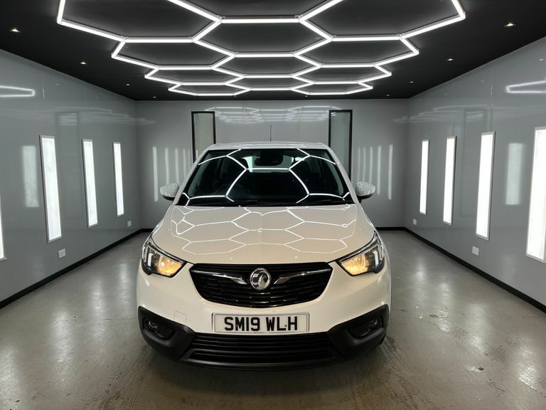 Vauxhall Crossland X Se White #4