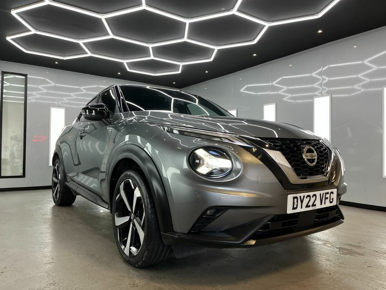 Nissan Juke Dig-t Acenta Dct Red #2