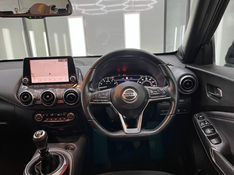 Nissan Juke Dig-t Acenta Dct Red #32