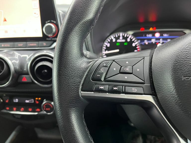 Nissan Juke Dig-t Acenta Dct Red #38