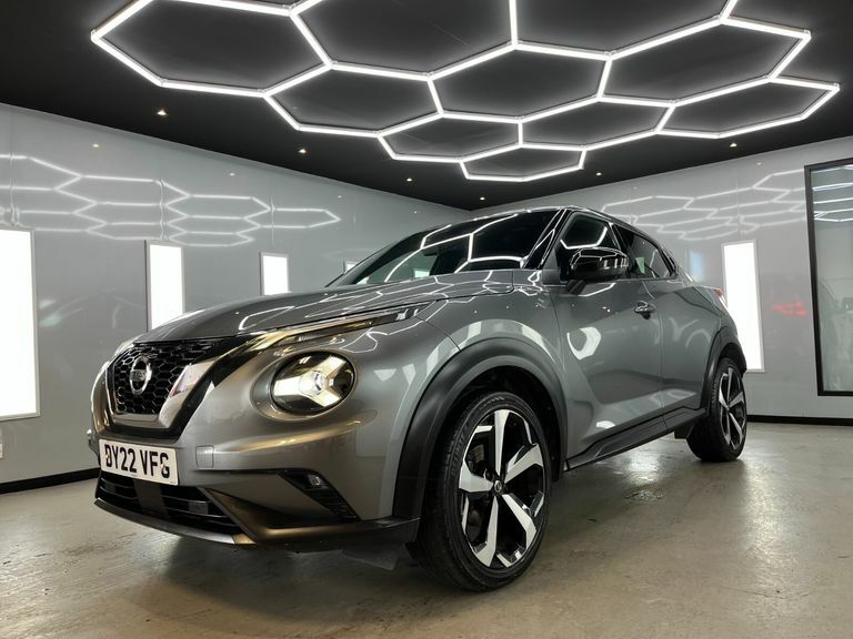 Nissan Juke Dig-t Acenta Dct Red #8