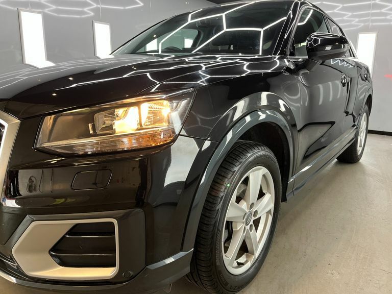Audi Q2 Tfsi Sport Black #6