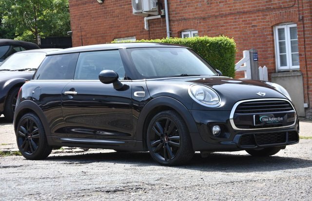 Mini Hatch Cooper Hatchback Black