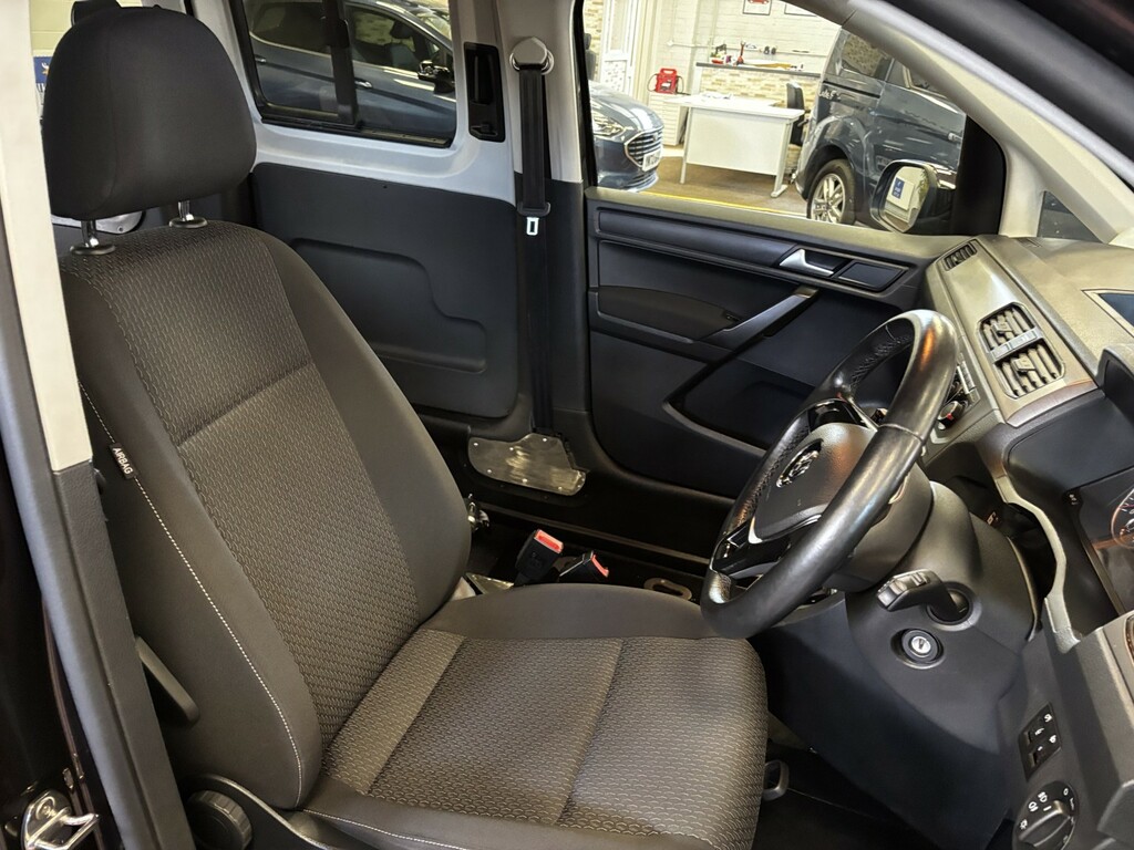 Volkswagen Caddy Life C20 Life Tdi Black #10