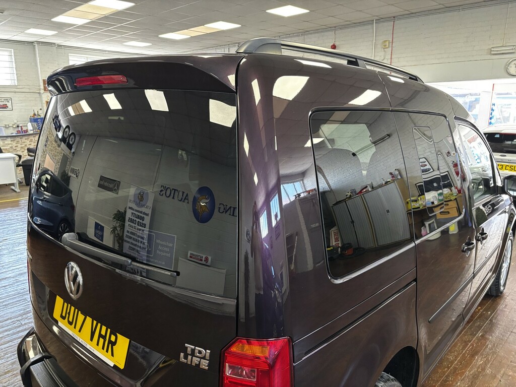 Volkswagen Caddy Life C20 Life Tdi Black #25