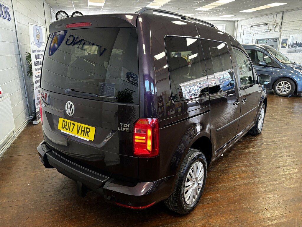 Volkswagen Caddy Life Wheelchair Accessible Vehicle 2.0 Tdi Bluemotion T Purple #3