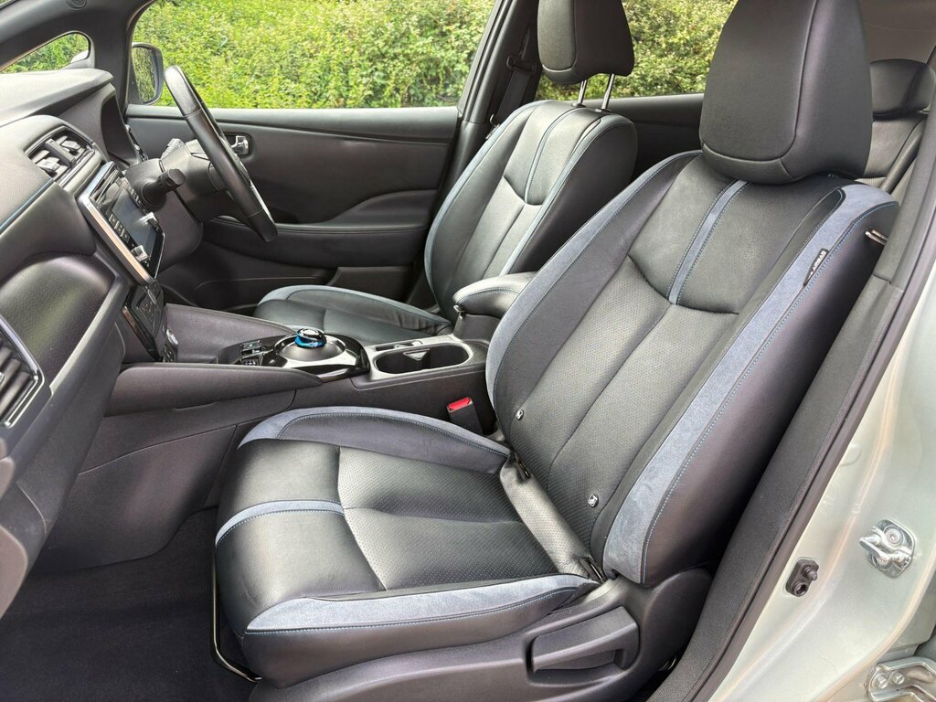 Nissan Leaf Leaf Tekna Grey #44