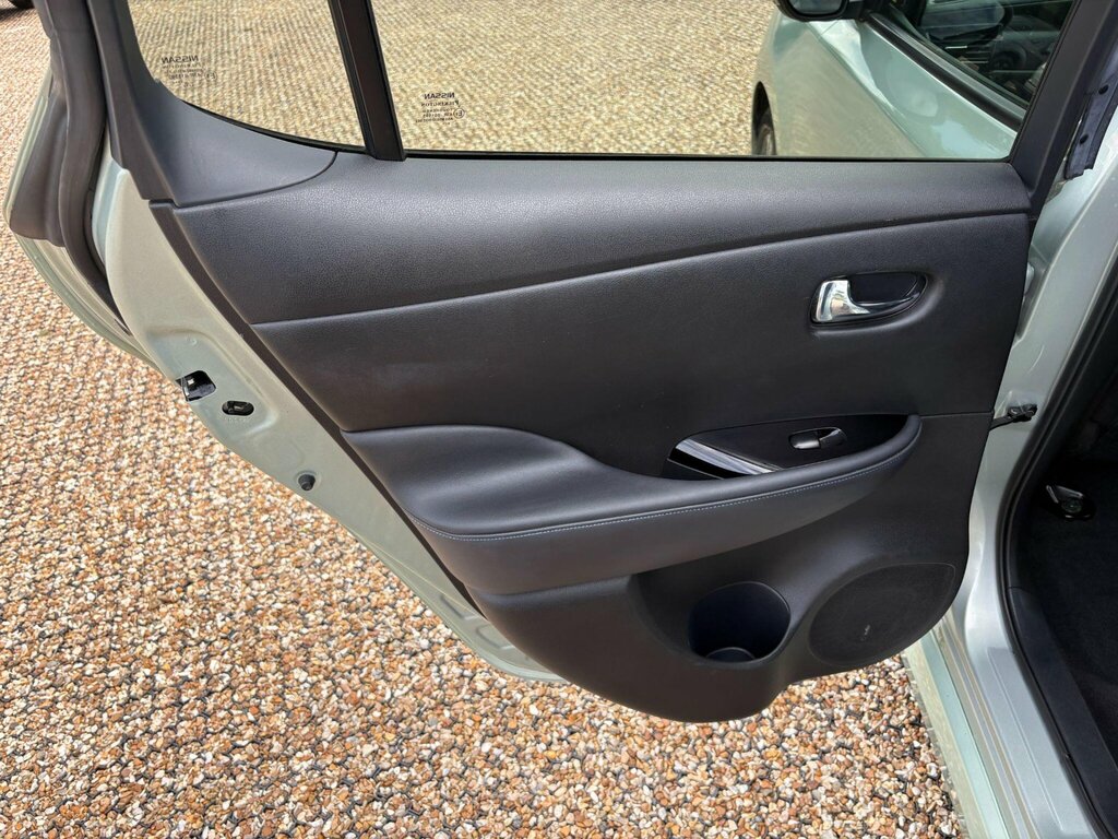 Nissan Leaf Leaf Tekna Grey #50