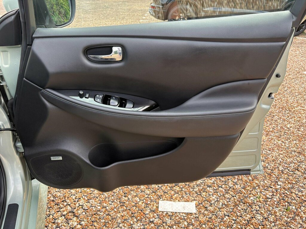 Nissan Leaf Leaf Tekna Grey #42