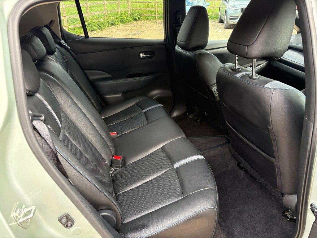 Nissan Leaf Leaf Tekna Grey #51