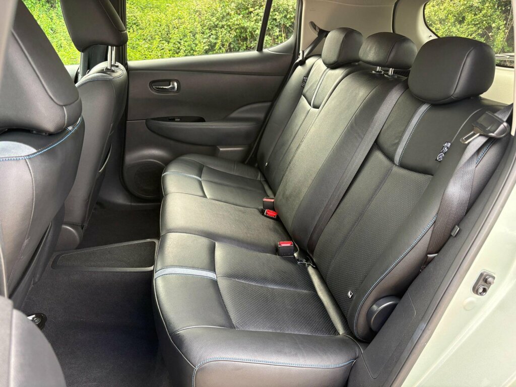 Nissan Leaf Leaf Tekna Grey #48