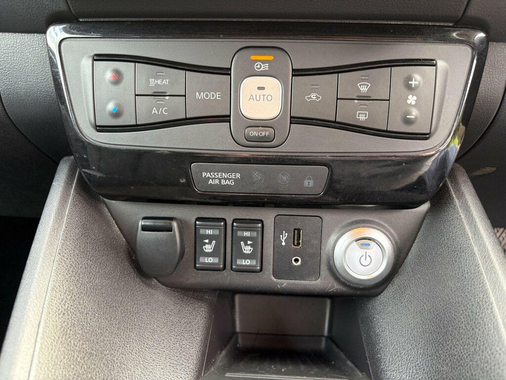 Nissan Leaf Leaf Tekna Grey #62
