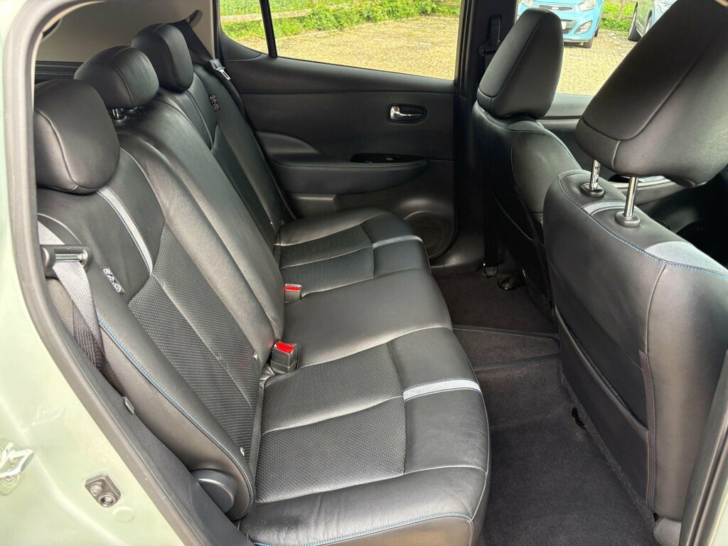 Nissan Leaf Leaf Tekna Grey #53