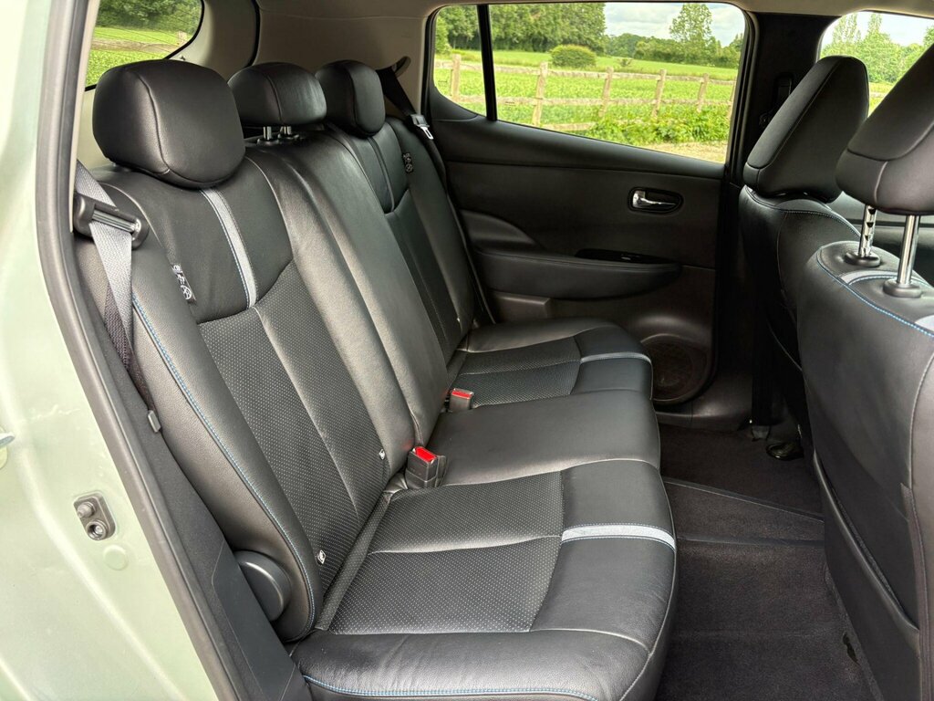 Nissan Leaf Leaf Tekna Grey #52