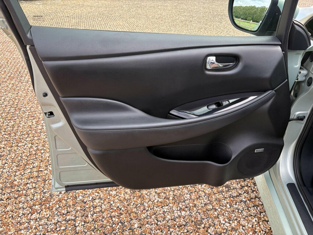 Nissan Leaf Leaf Tekna Grey #46