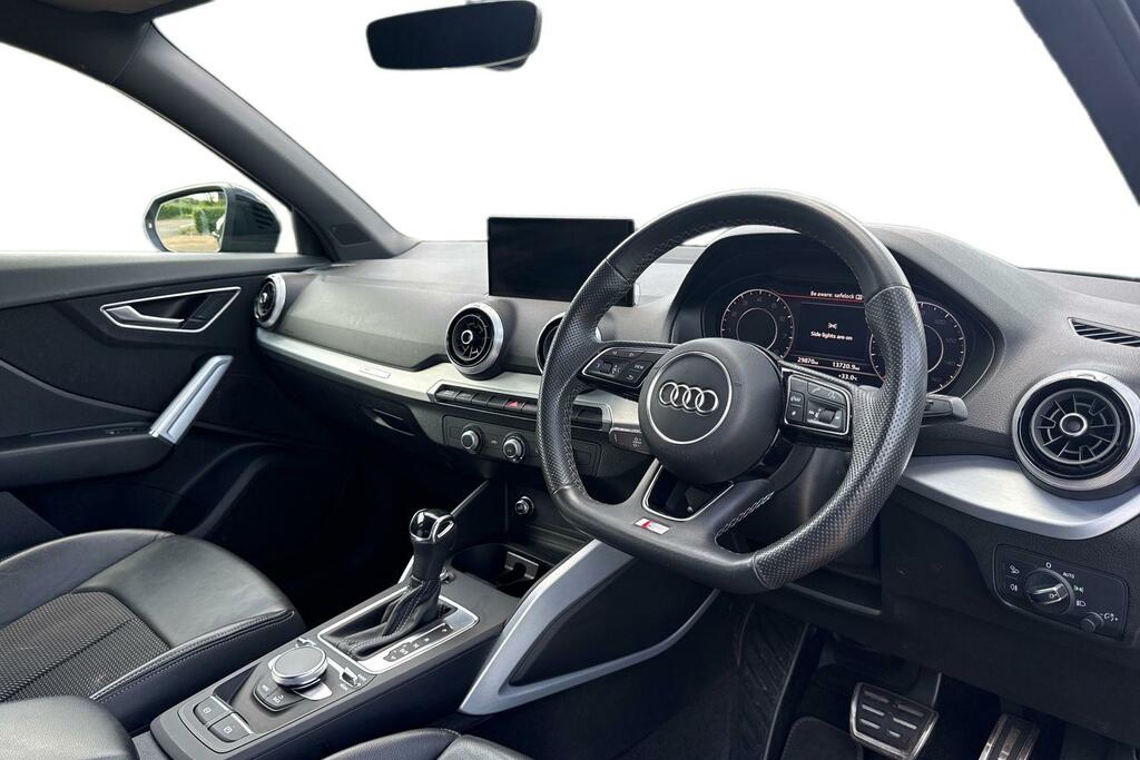 Audi Q2 Audi Q2 Black Edition 35 Tfsi 150 Ps S Tronic LV21UBR Black #6