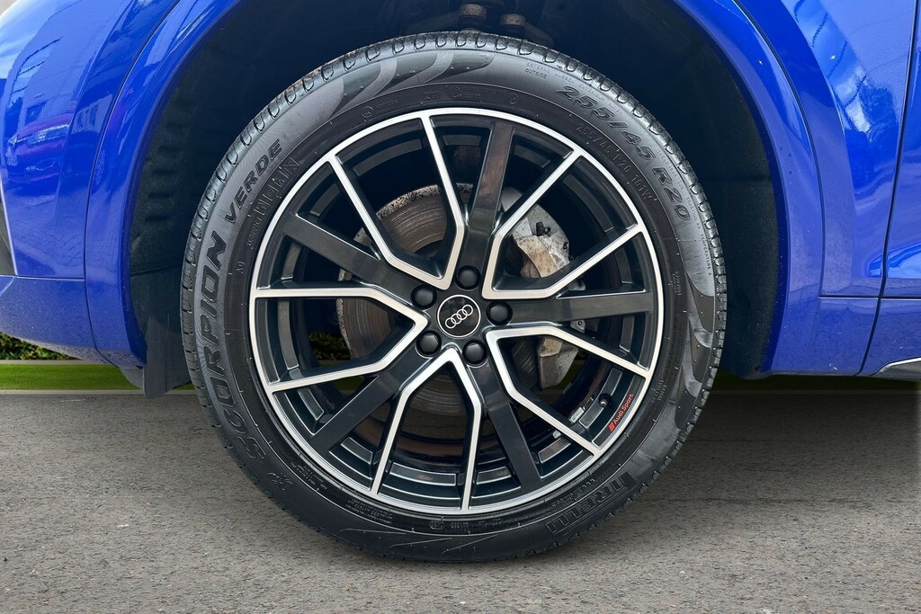 Audi Q5 Audi Q5 Black Edition 45 Tfsi Quattro 265 Ps S Tro YJ73DTR Blue #5