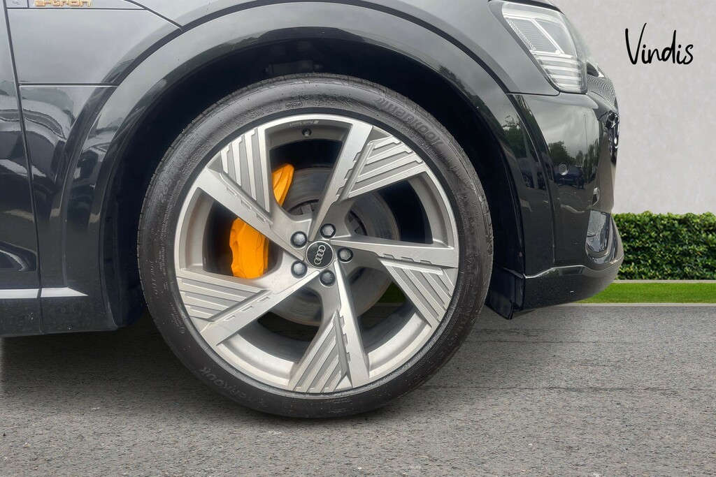 Audi E-tron Audi E-tron Vorsprung 55 Quattro 300,00 Kw NG22ECW Black #5