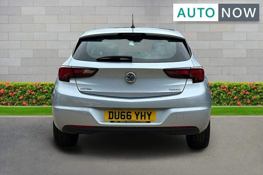 Vauxhall Astra Vauxhall Astra 1.4I Turbo Design Hatchback Pet DU66YHY Silver #3