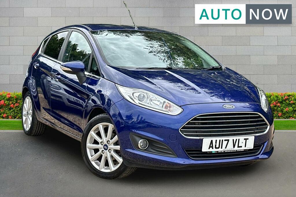 Ford Fiesta Ford Fiesta 1.0T Ecoboost Titanium Hatchback P Blue