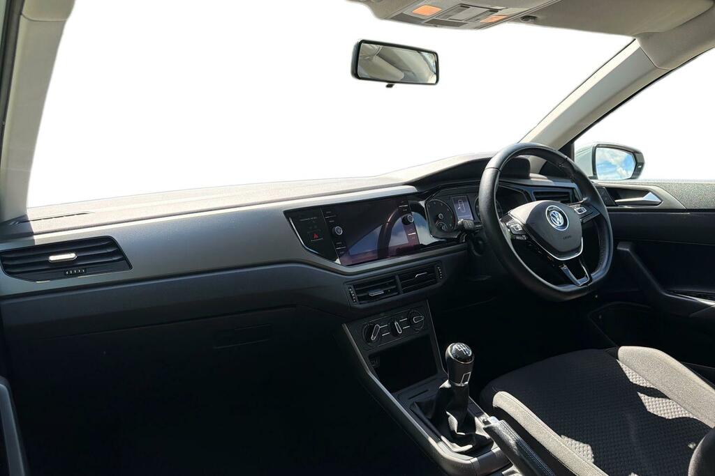 Volkswagen Polo Volkswagen Polo Hatchback 1.0 Tsi 95 Match AF70LCN White #2