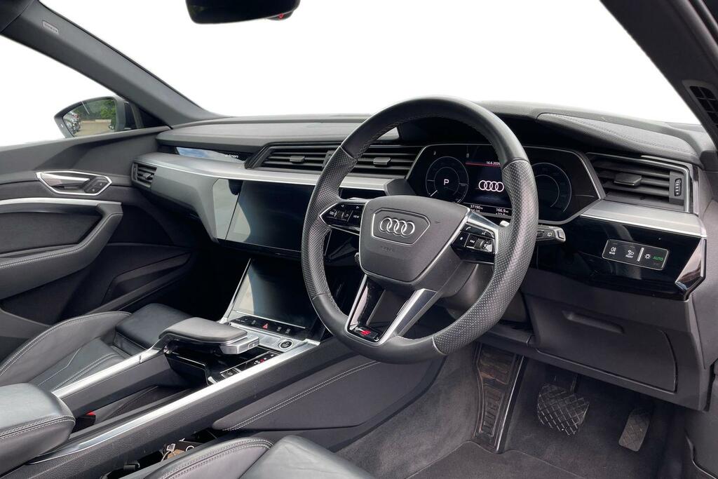 Audi E-Tron S Audi E-tron S Line 50 Quattro 230,00 Kw Black #6
