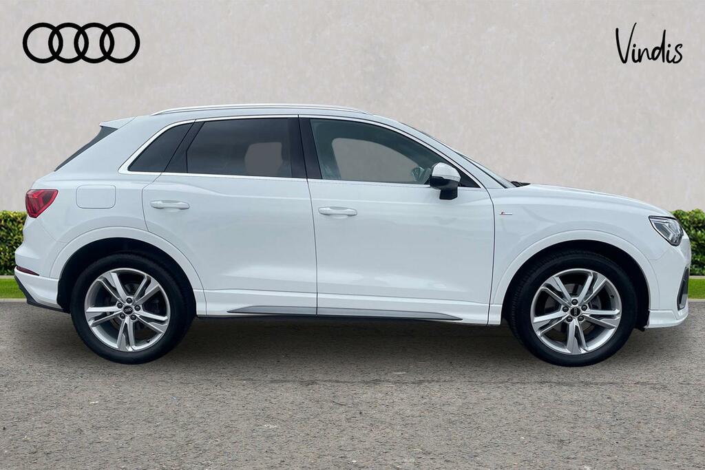 Audi Q3 Audi Q3 S Line 35 Tfsi 150 Ps S Tronic WG23AHX White #4