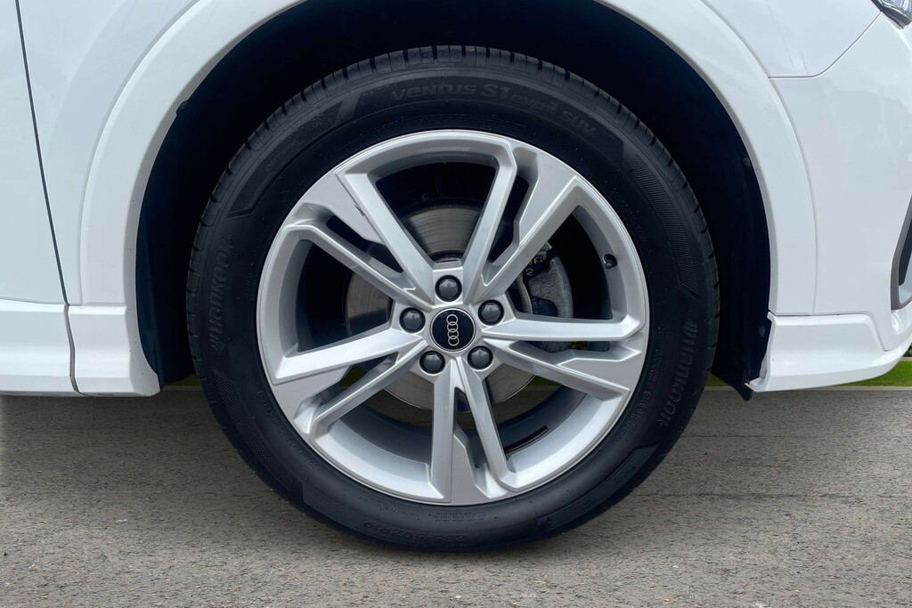 Audi Q3 Audi Q3 S Line 35 Tfsi 150 Ps S Tronic WG23AHX White #5