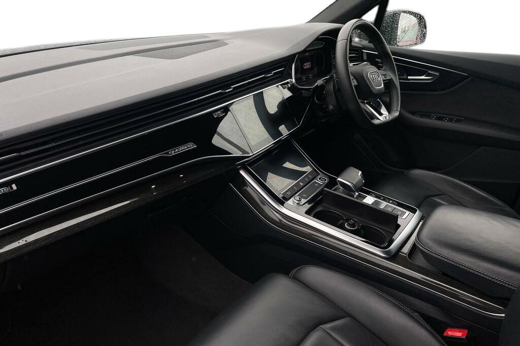 Audi Q7 Audi Q7 Black Edition 55 Tfsi Quattro 340 Ps Tiptr RE22XHH Black #2