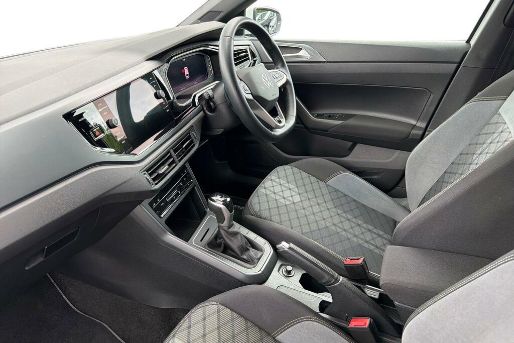 Volkswagen Polo Volkswagen Polo R-line 1.0 Tsi 110Ps 7-Speed Dsg 5 FD72WRC White #2