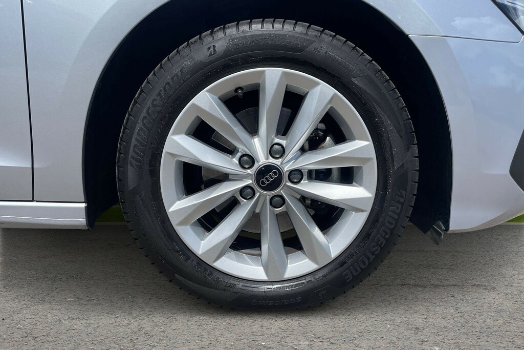Audi A3 Audi A3 Sportback Technik 35 Tfsi 150 Ps S Tronic KT23BYL Silver #5