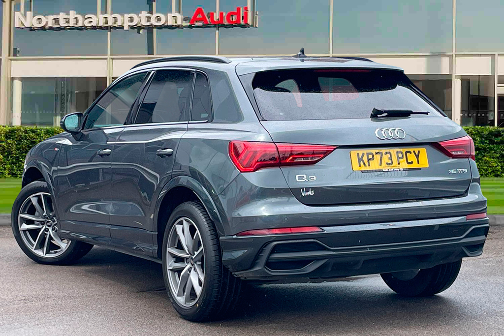 Audi Q3 Audi Q3 O Black Edition 35 Tfsi 150 Ps S Tronic KP73PCY #3