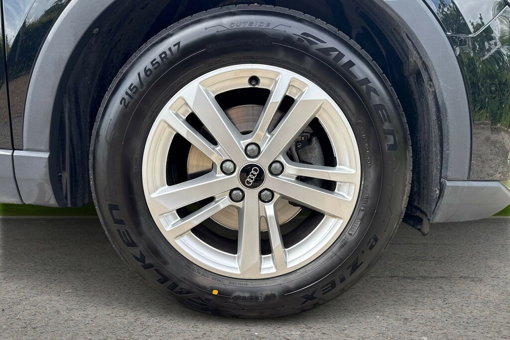 Audi Q3 Audi Q3 Technik 35 Tfsi 150 Ps S Tronic KR72ZYU Black #5