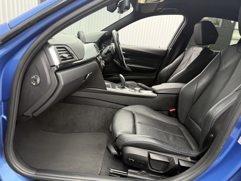 BMW 3 Series Xdrive M Sport Shadow Edition 4Wd  #33